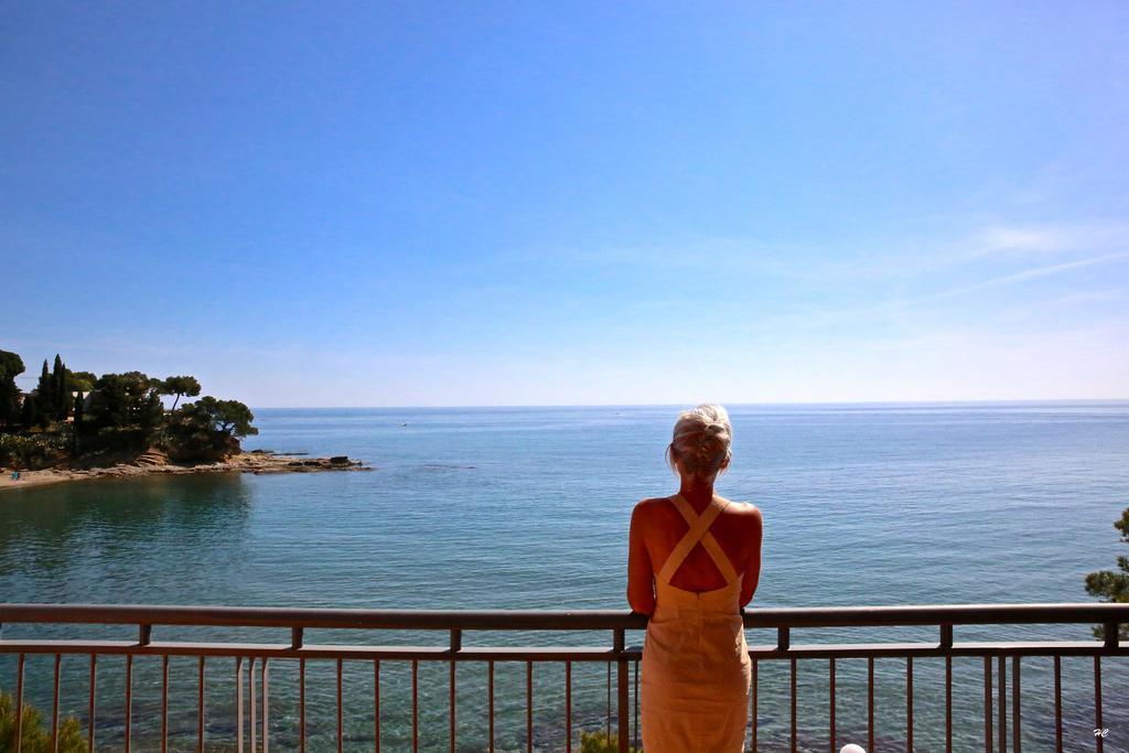 Hotel Grifeu Llanca Ngoại thất bức ảnh